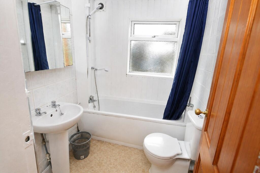 6 bedroom house for rent