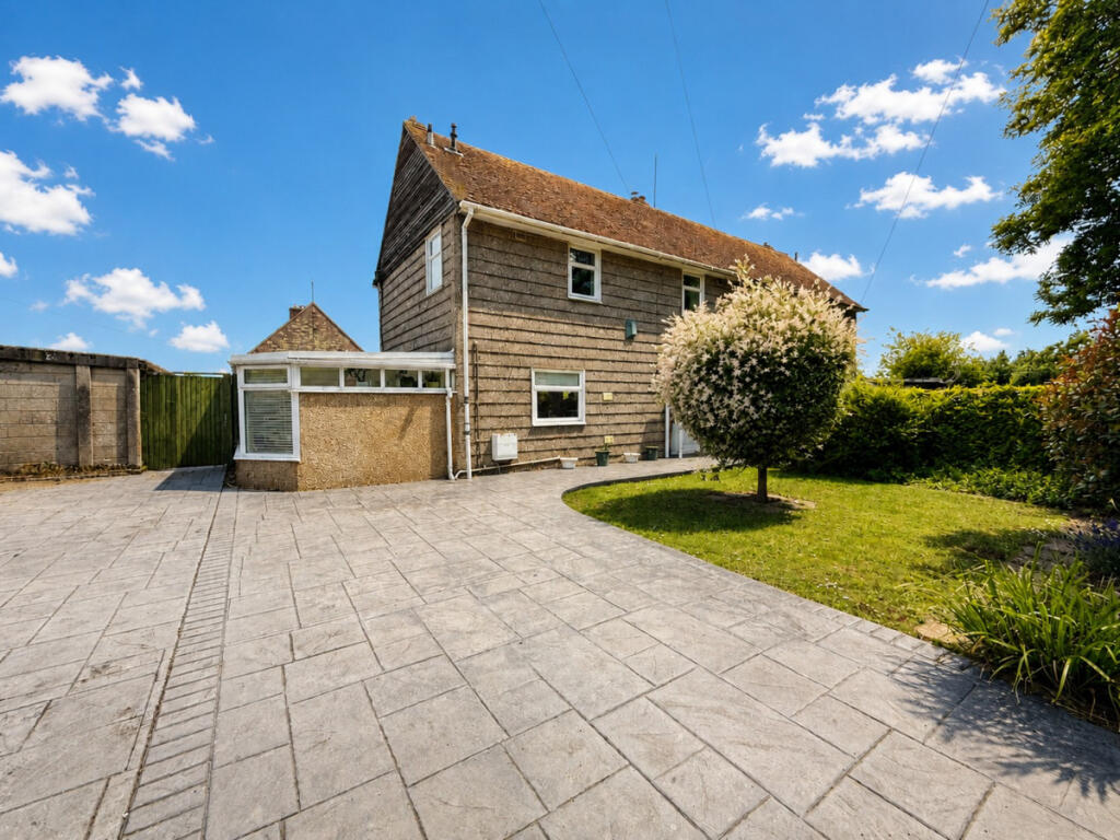 Main image of property: Latin Close, Offord Cluny, PE19