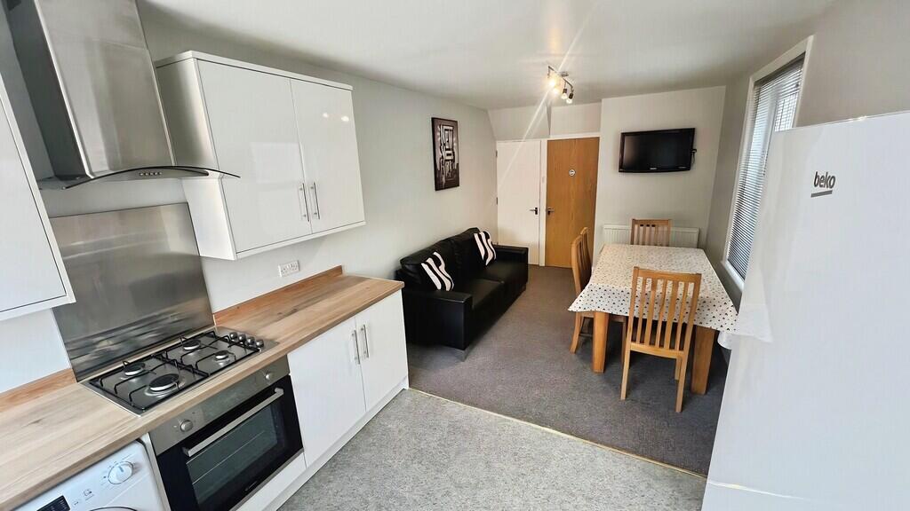 House in Exeter - View 2