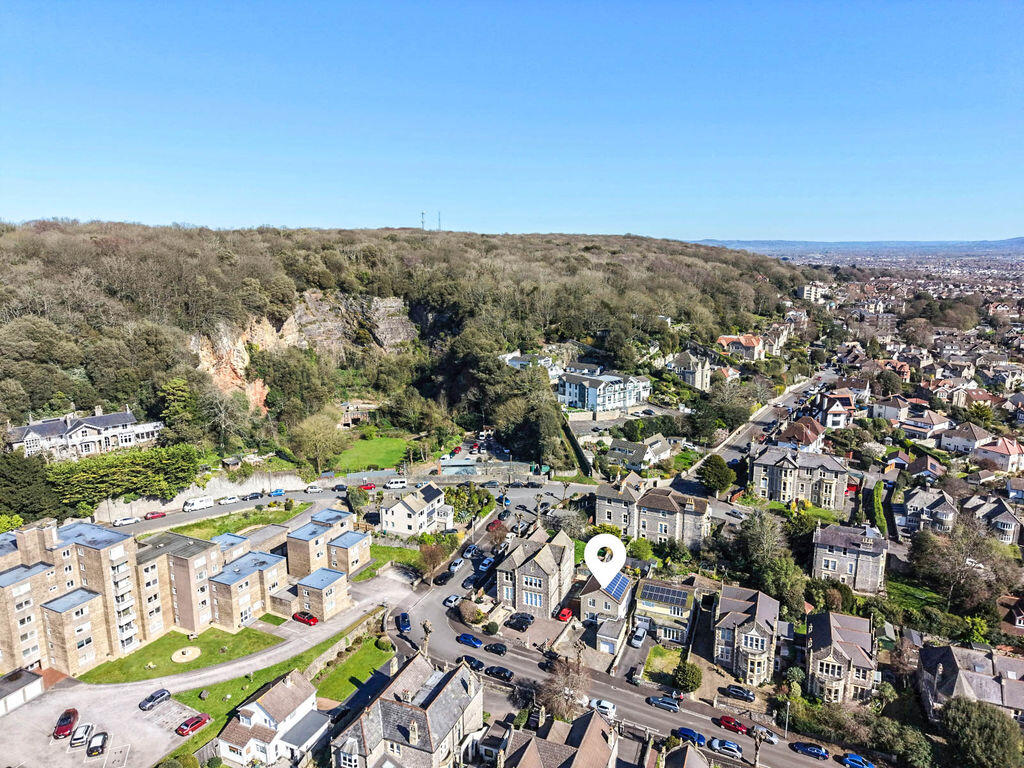 4-bed detached on Grove Park Road, Weston super Mare - QUIET LOCATION, £425,000