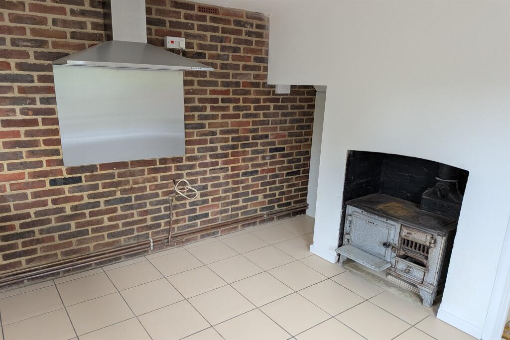 House in Canterbury - View 3