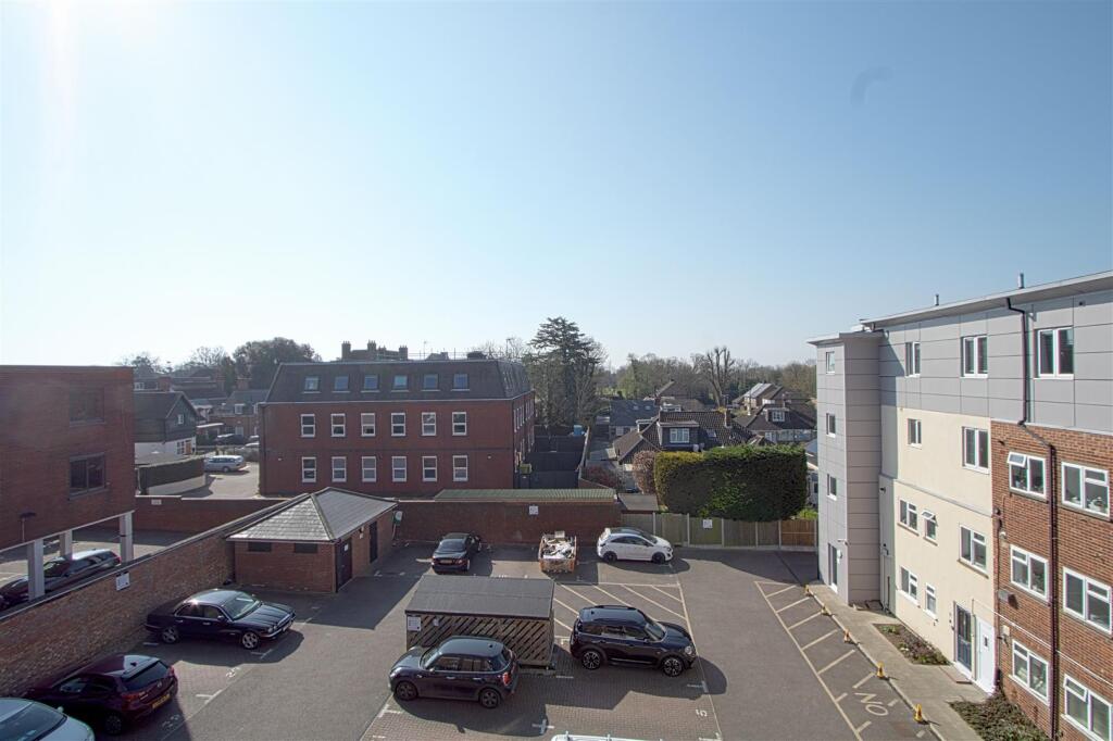 St. Ediths Court, Billericay photo 2