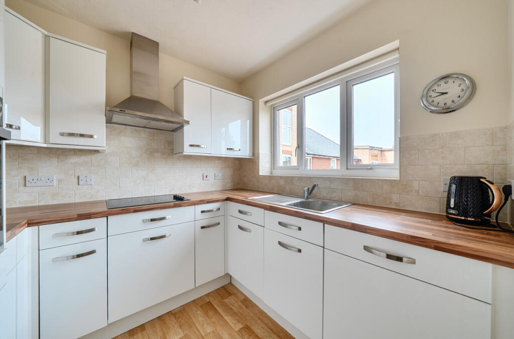 South Street, Bishop's Stortford, Hertfordshire, CM23 photo 2