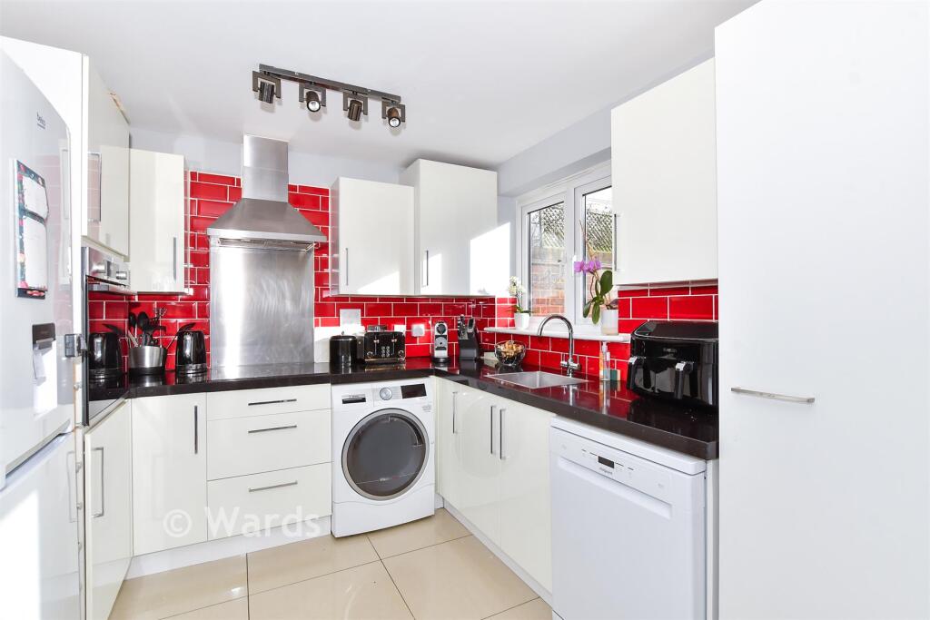 3-bed terraced on Queen Street, Kings Hill, West Malling, Kent, £415,000