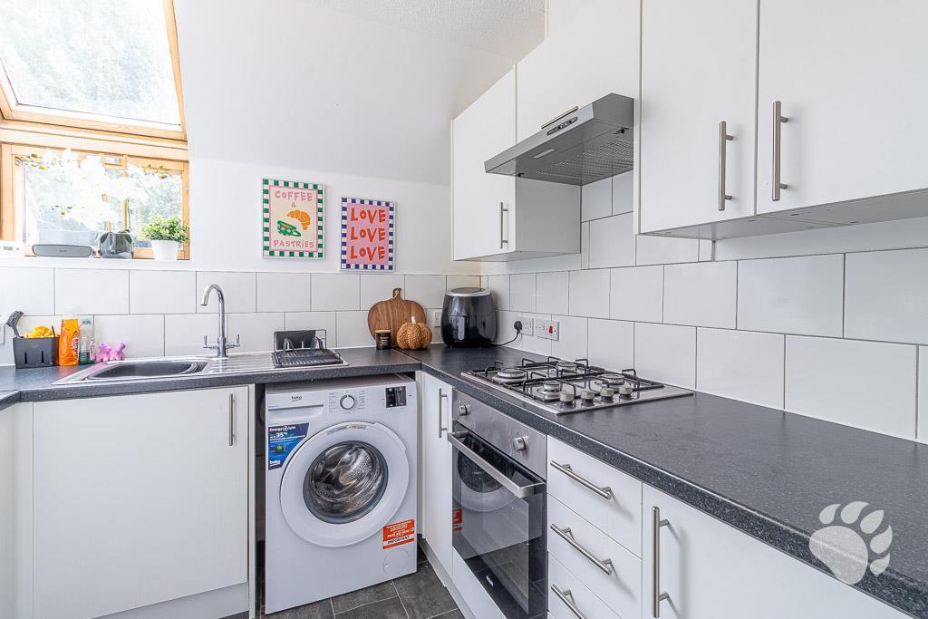 Apartment in Basildon, Langdon Hills - View 5