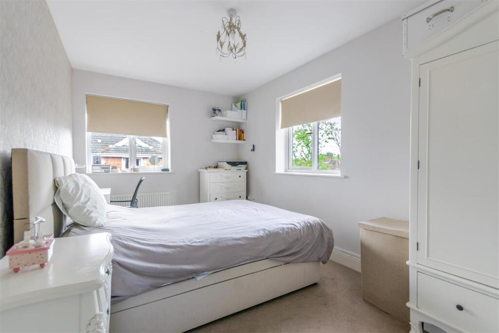 Apartment in Harrow - View 4