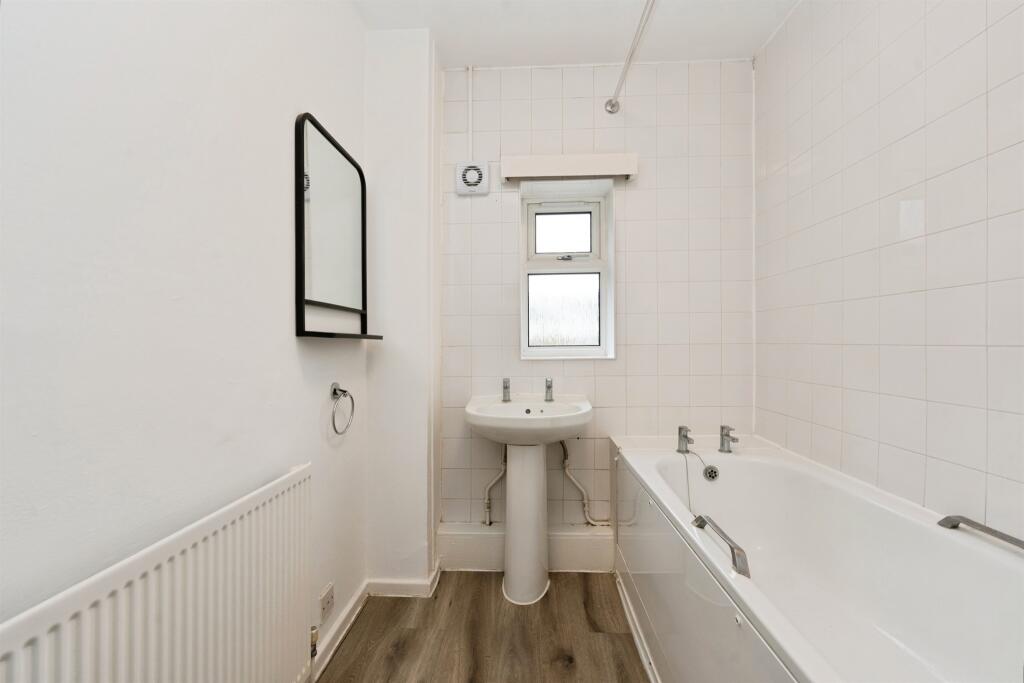 House in London - View 5