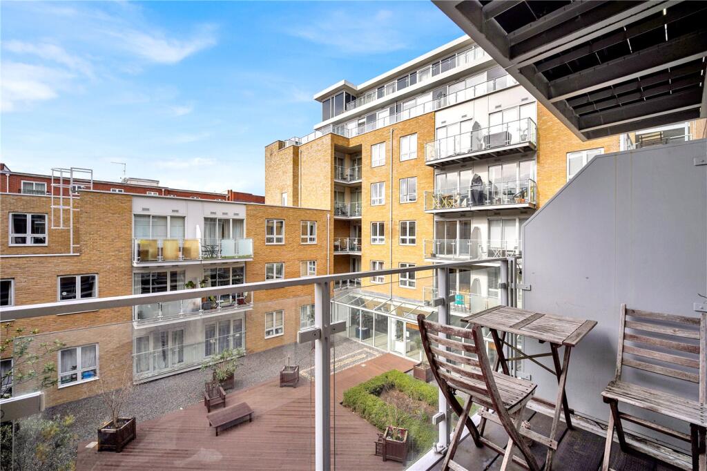 Main image of property: Narrow Street, E14