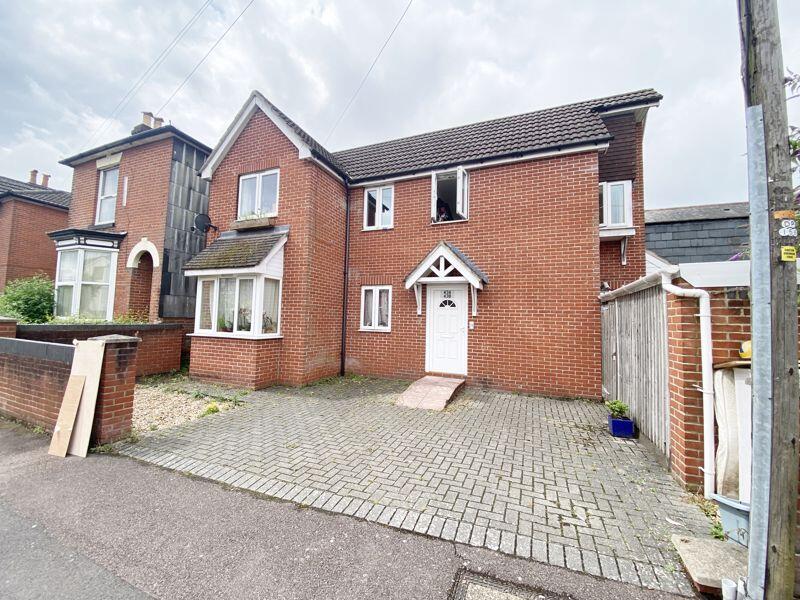 Main image of property: Cambridge Road, Southampton, SO14 6TA
