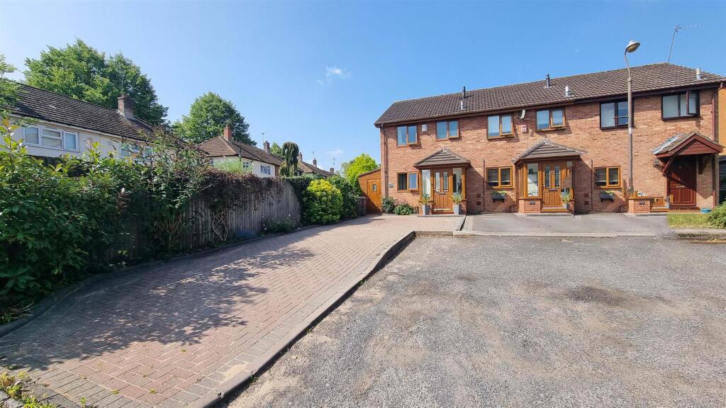 2-bed terraced on Chesterfield Close, Nortfield, £250,000
