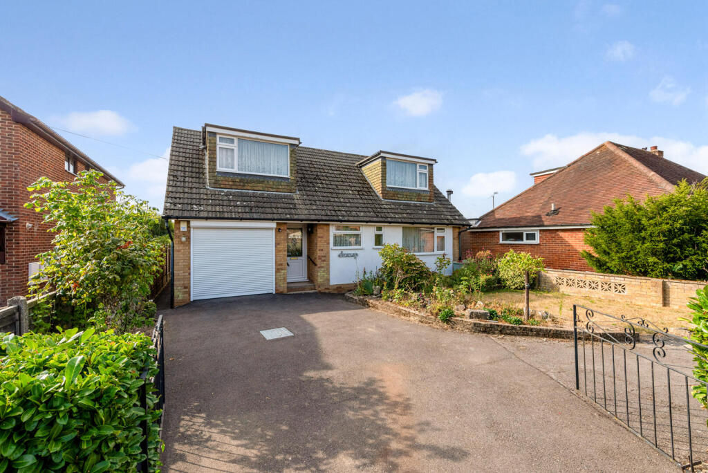 Main image of property: Brook Avenue, Warsash, Southampton
