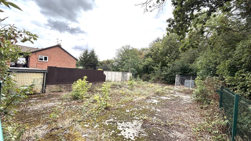 Land at 234 Lynch Hill Lane, Berkshire, SL2 2PX - View 4