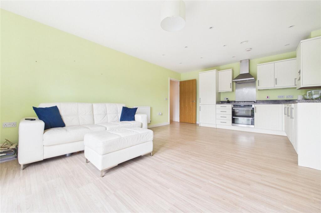 Apartment in Reading, Holybrook - View 4