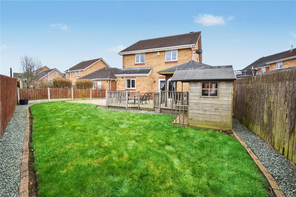 4-bed detached on Redhill Chase, Castleford, West Yorkshire, £325,000