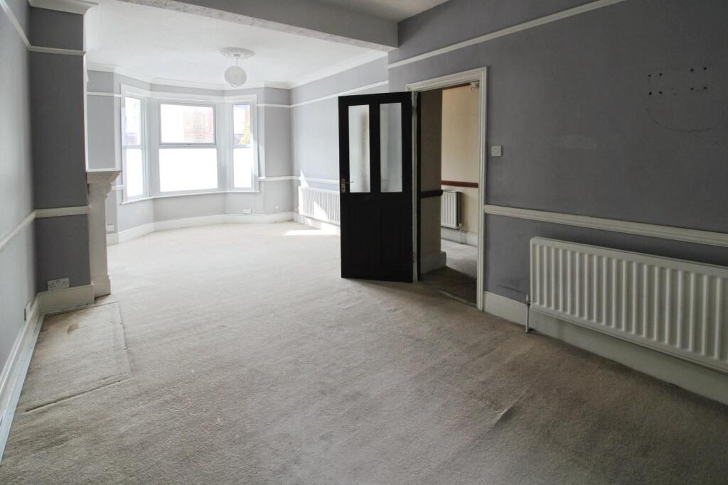 House in London - View 3