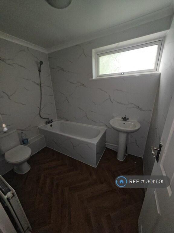 Apartment in Telford - More