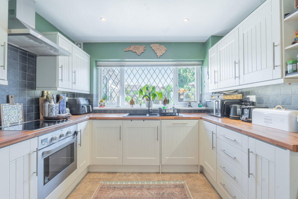 House in Bromsgrove, Wythall - View 5
