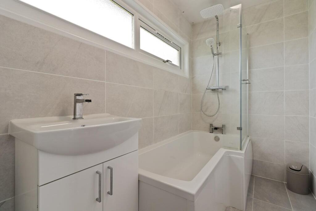 Ormond Road, Jordanthorpe, Sheffield, S8 8FS photo 4