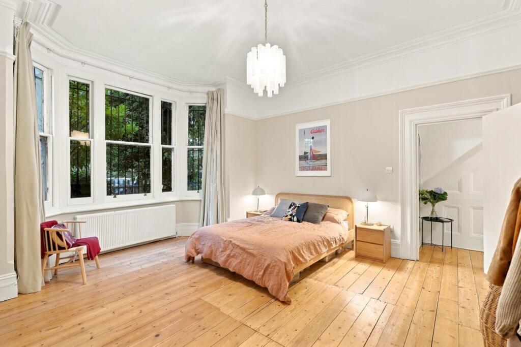Apartment in London - View 3