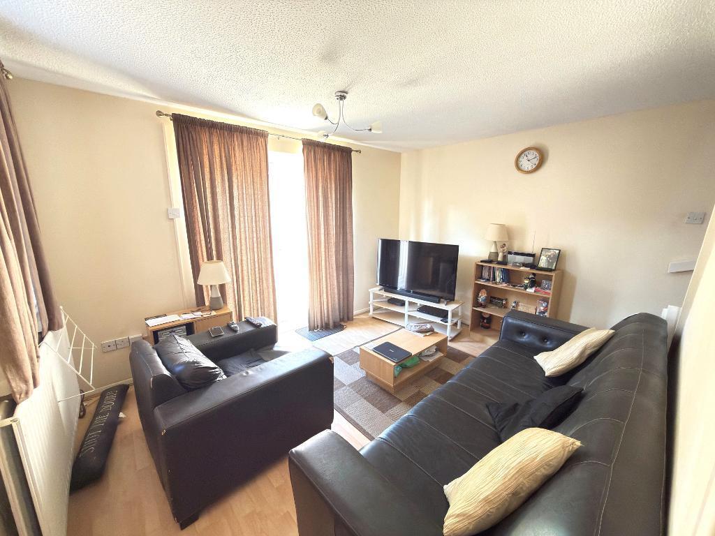 House in Luton - View 4