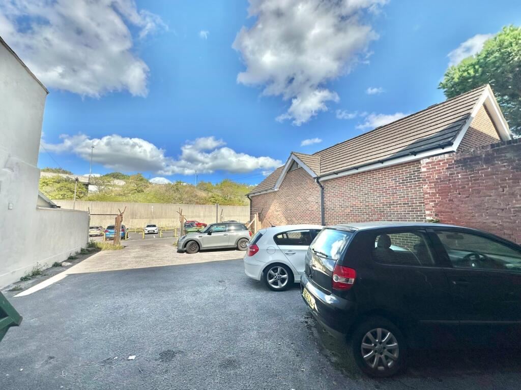 Property photo 11