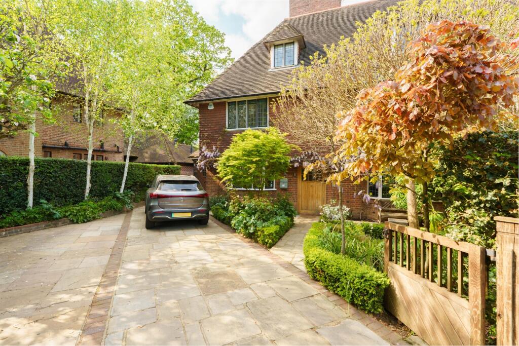 Main image of property: Wildwood Road, Hampstead Garden Suburb, London, NW11