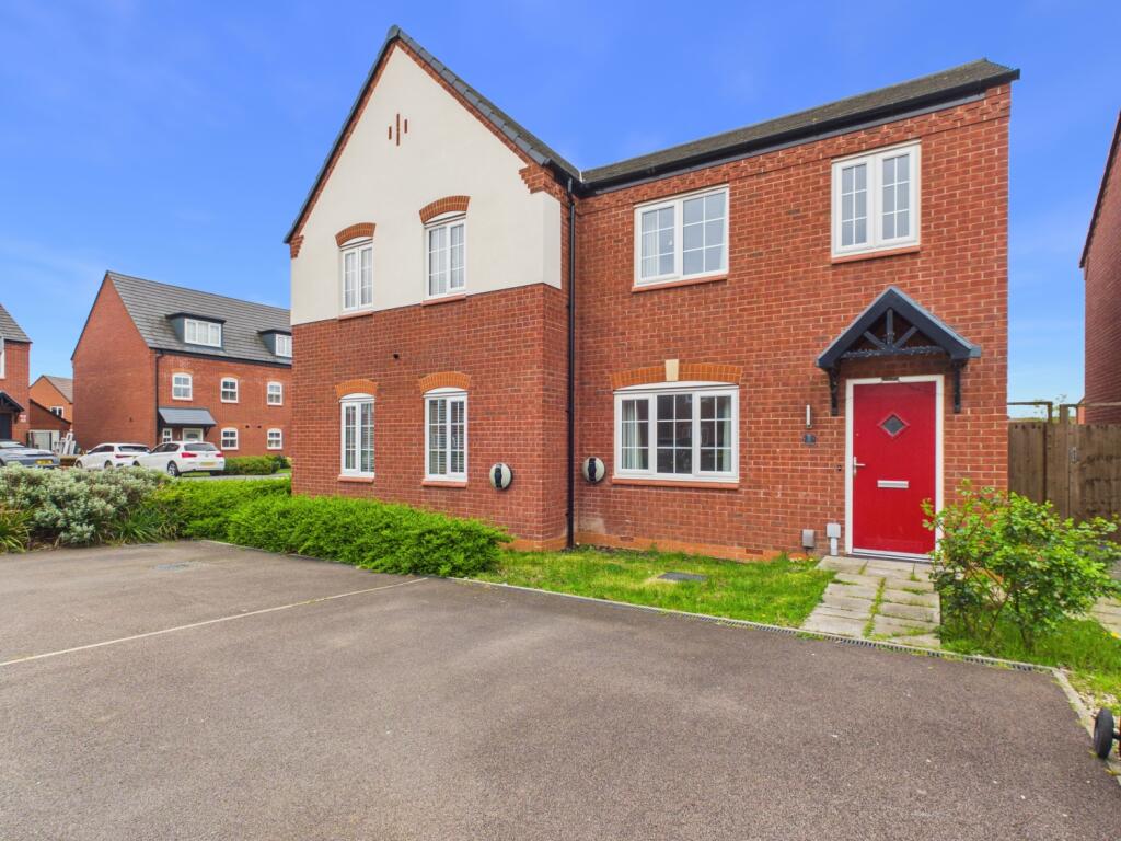 Main image of property: Bassett Close, Nuneaton, Warwickshire, CV11