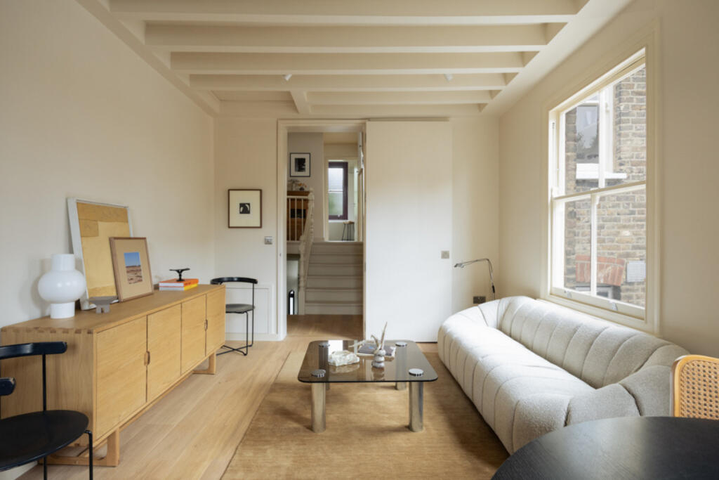 Apartment in London, Stoke Newington - View 2