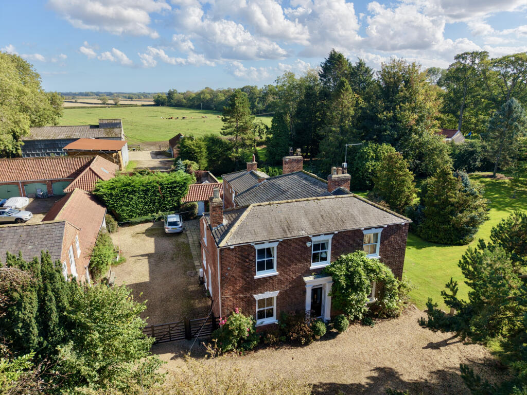 Main image of property: Rise Road, Sigglesthorne, HU11 5QH