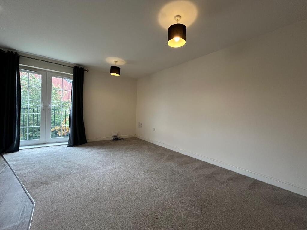 Apartment in Kingston upon Hull, Bransholme - View 4