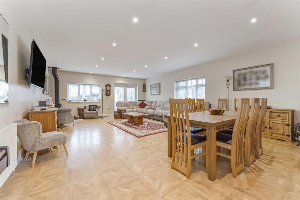 House in Chichester, Oving - View 4