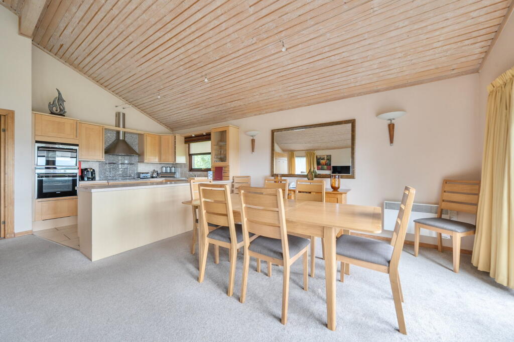 Belton Woods (Lodge 17) Belton, Nr. Grantham - View 4