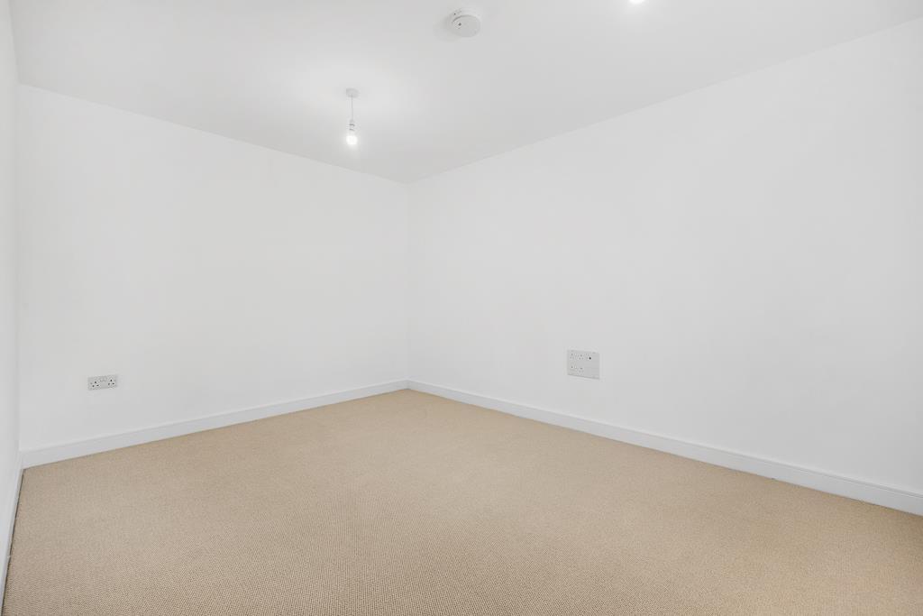 House in Peterborough - View 5
