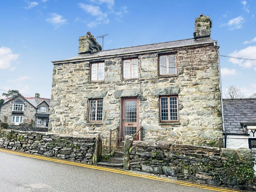 Main image of property: Glenydd, Llanbedr