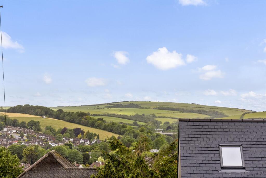 House in Brighton, Hollingbury - View 5