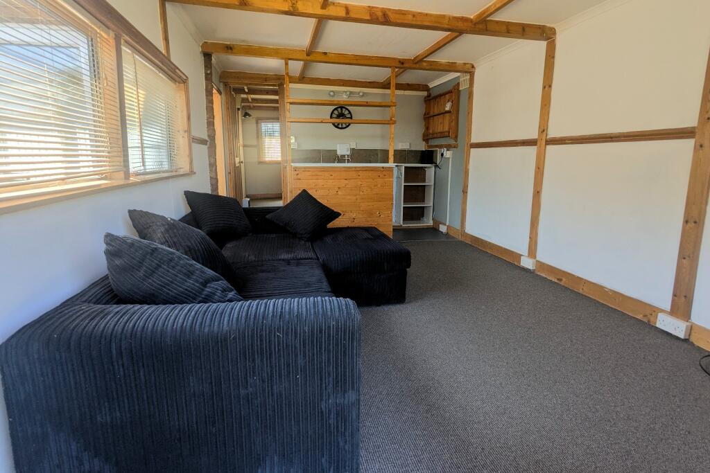 House in Test Valley, Canada, West Wellow - View 2