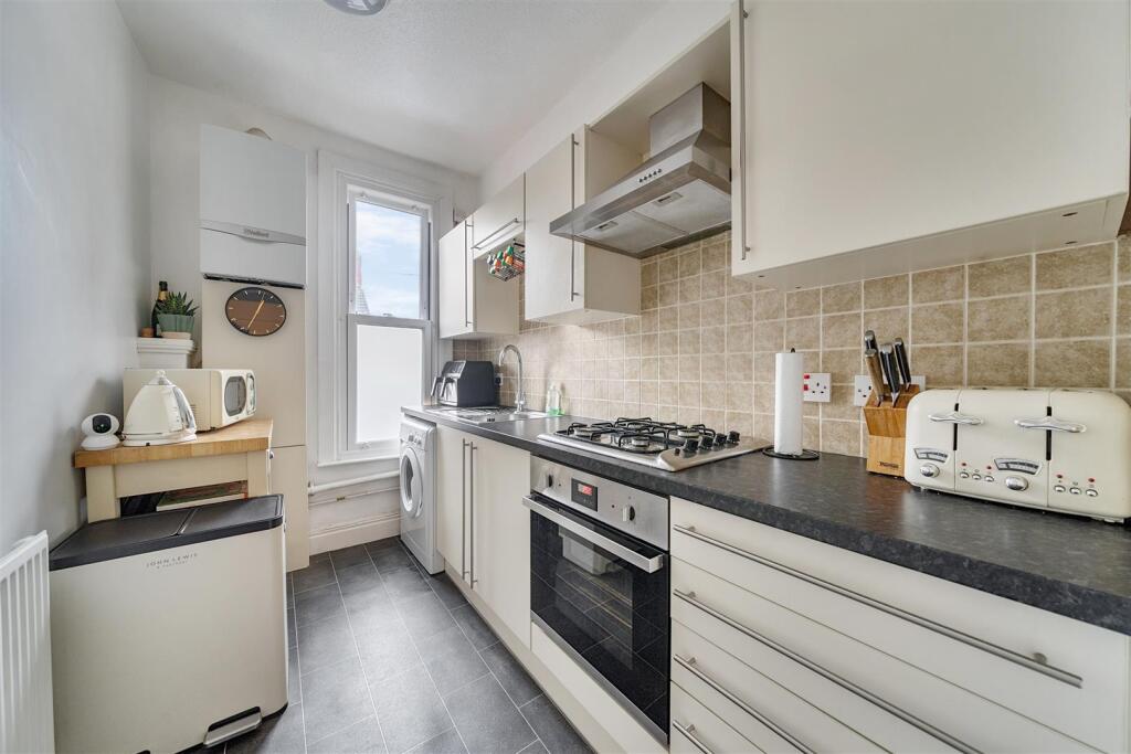 Goldington Avenue, Bedford photo 4