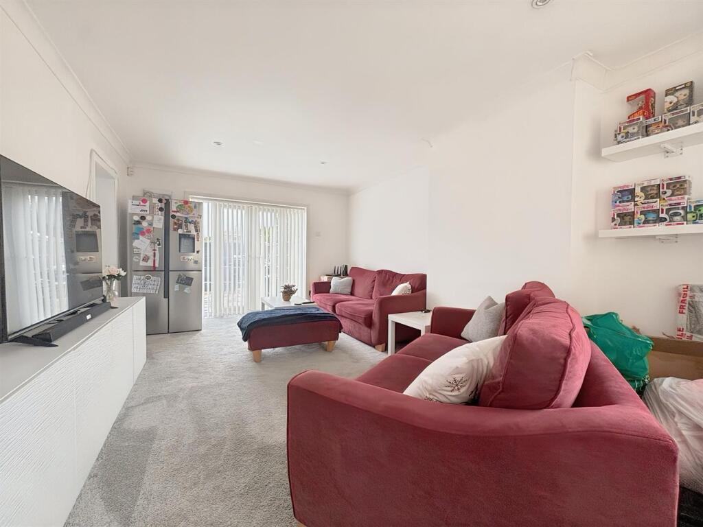 House in Southend-on-Sea - View 2