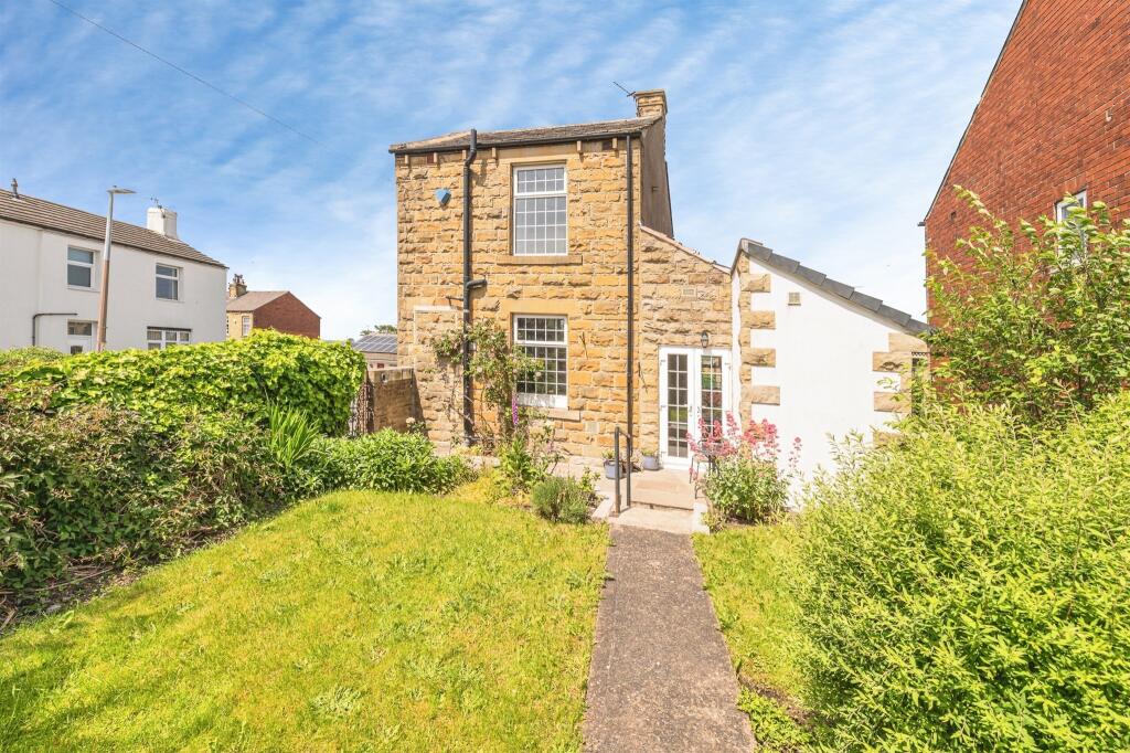 Main image of property: Kirkgate, Hanging Heaton, BATLEY