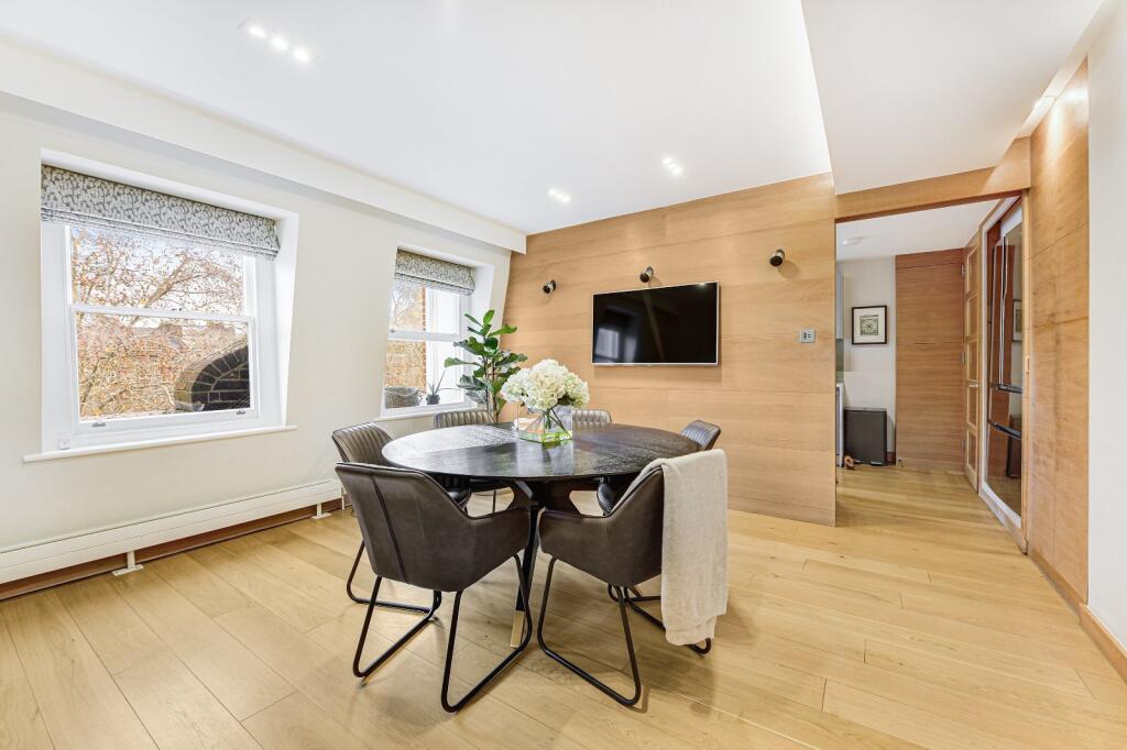 Main image of property: Cadogan Square, 
Knightsbridge, SW1X