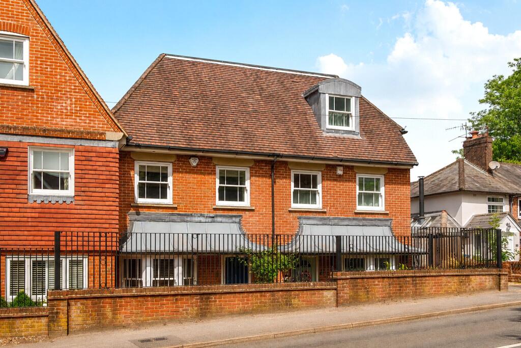 Main image of property: Grayswood Road, Haslemere, Surrey, GU27
