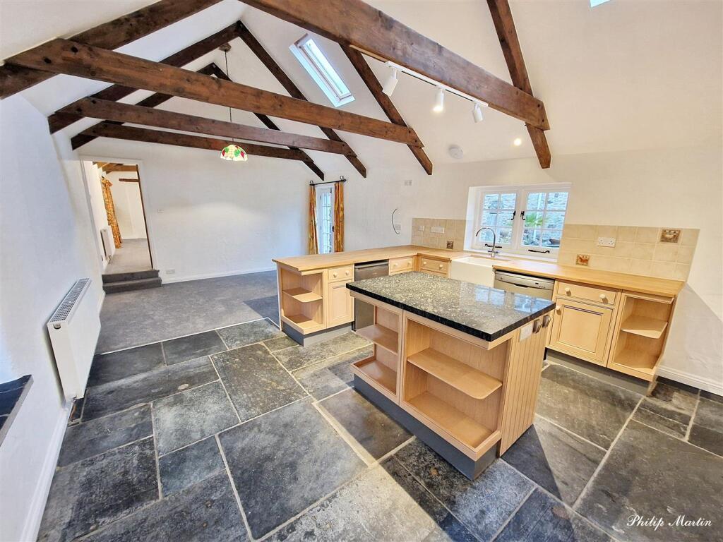 House in Truro - View 3