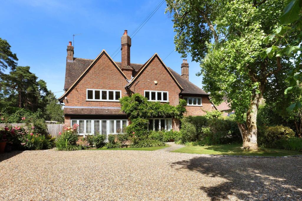 Main image of property: Hervines Road, Amersham, Buckinghamshire, HP6