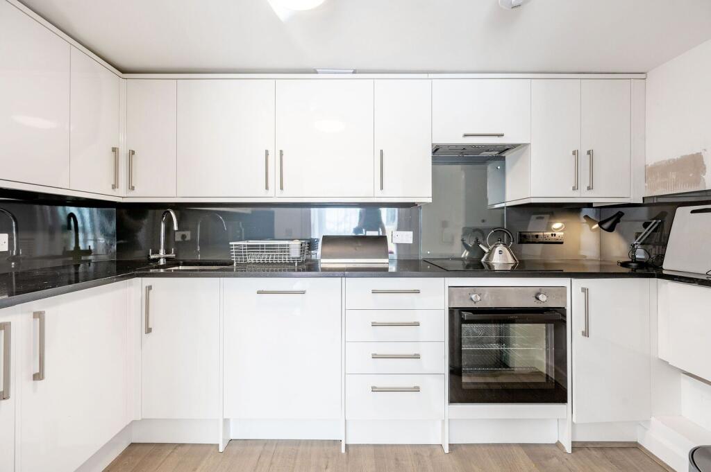 Apartment in London - View 4