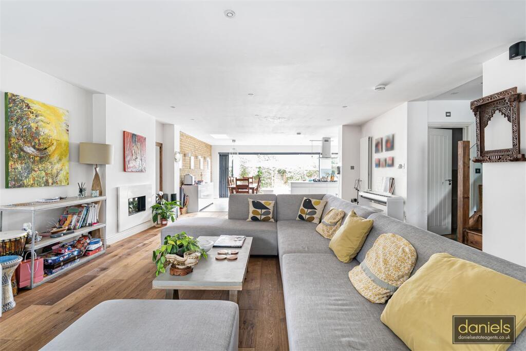 House in London, Perivale - View 5
