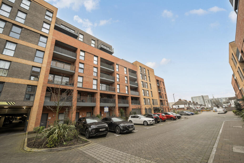 Main image of property: Chailey Place, Hayes