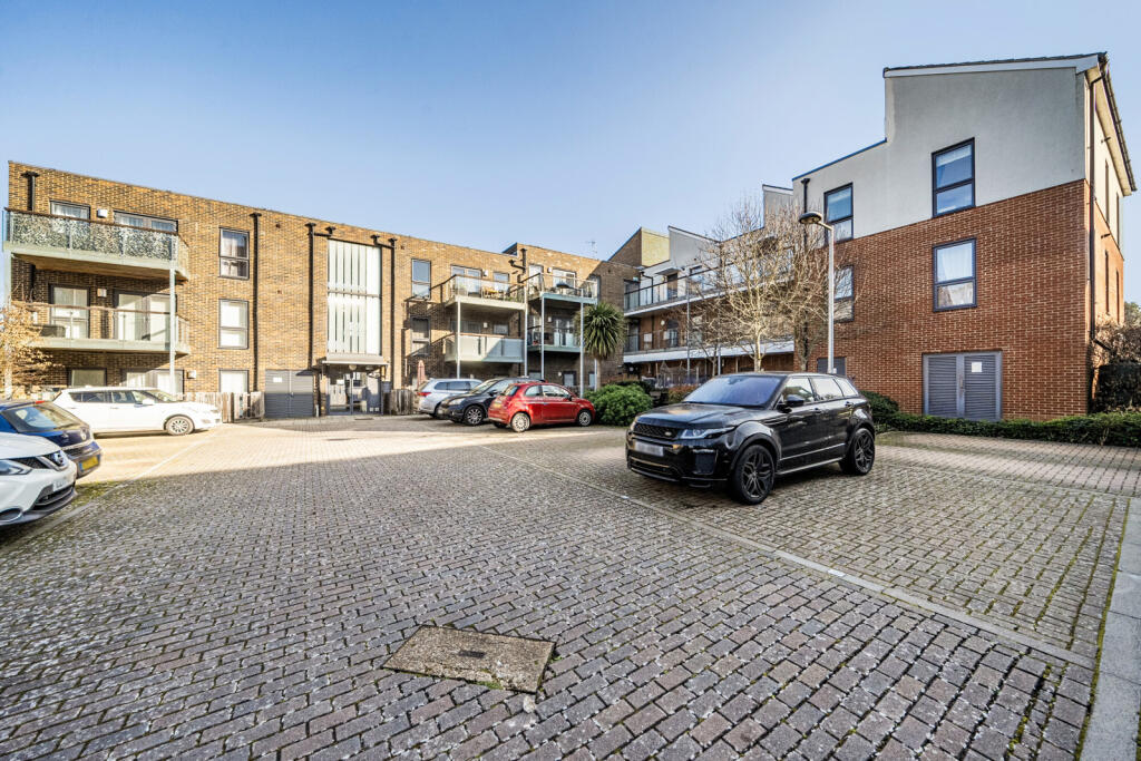 Main image of property: The Ridge, Orpington