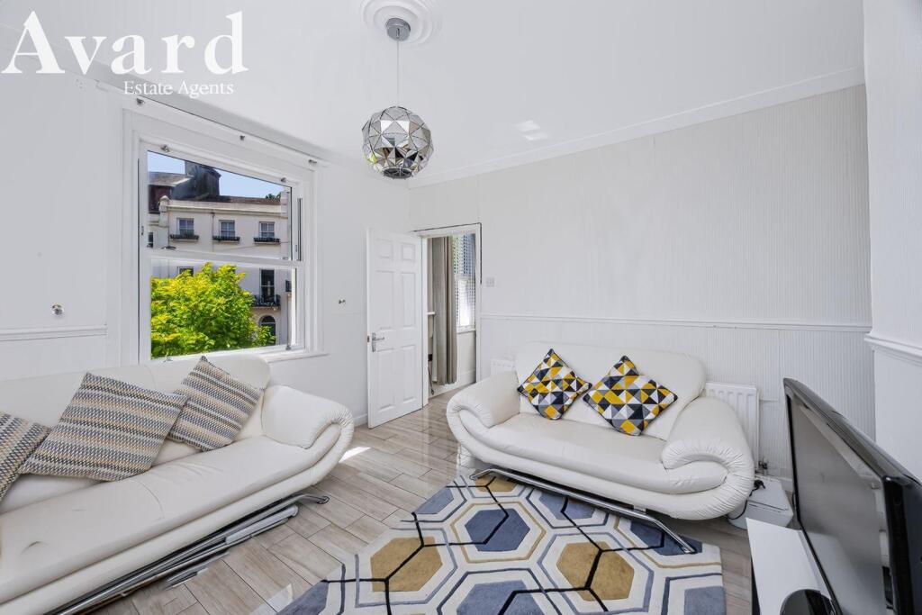 Apartment in Brighton - View 5