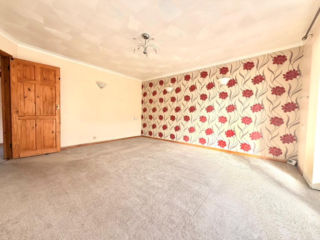 Wordsworth Drive, Eastbourne photo 4
