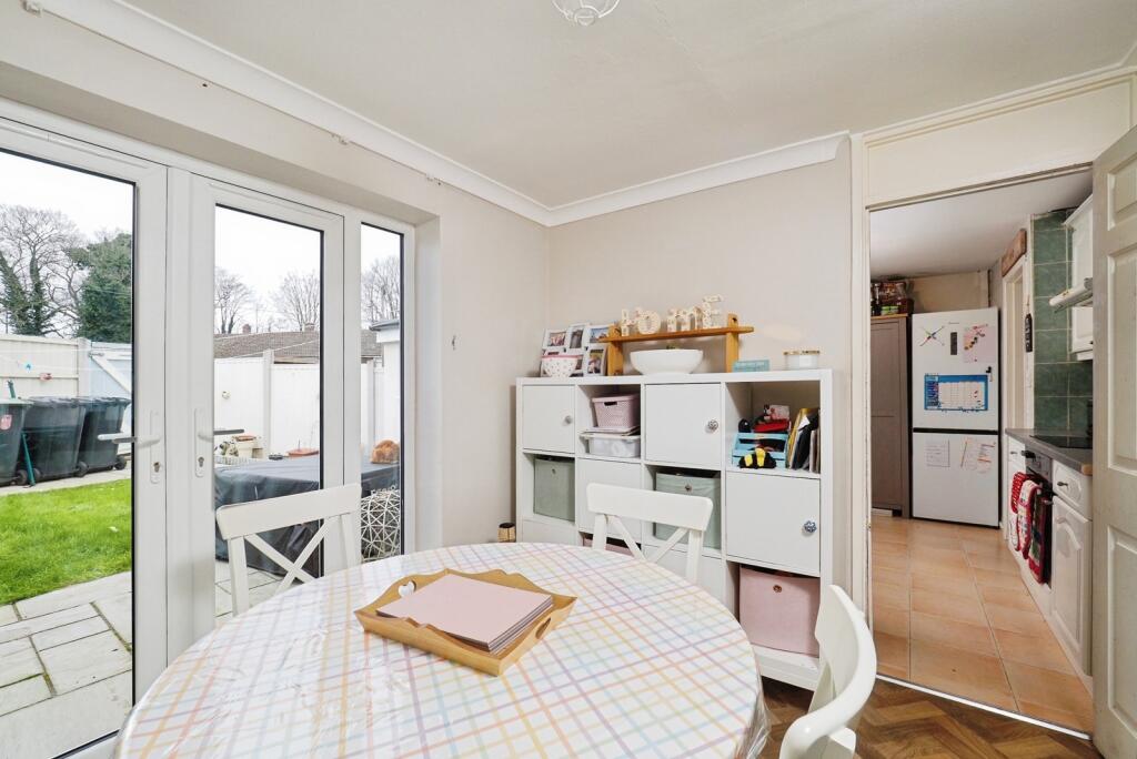 Babington Court, Beeston, Nottingham, Nottinghamshire, NG9 photo 4